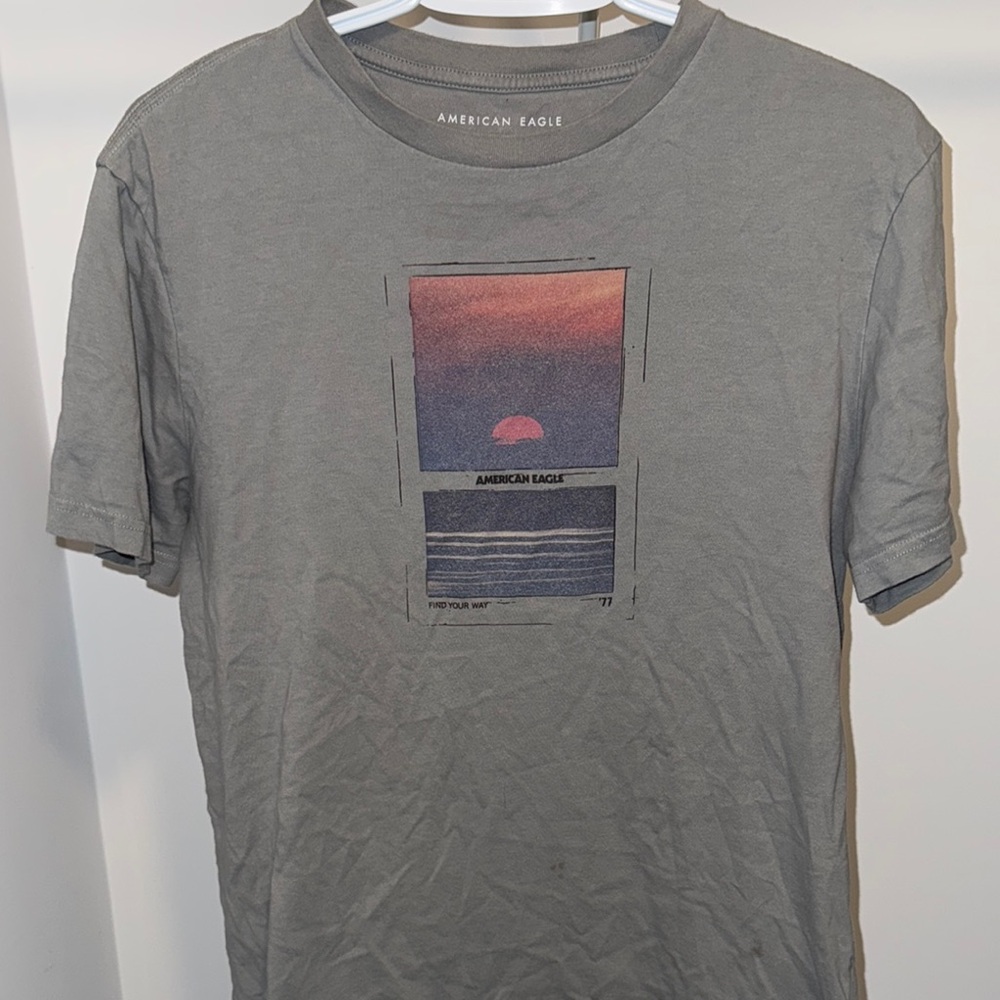 American Eagle Outfitters Gray Short Sleeve Tee